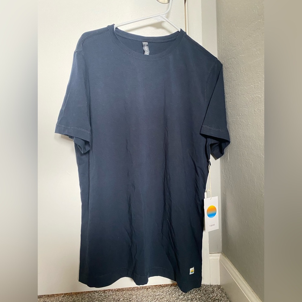 Vuori Mens Tuvalu Large, Navy Blue. NWT